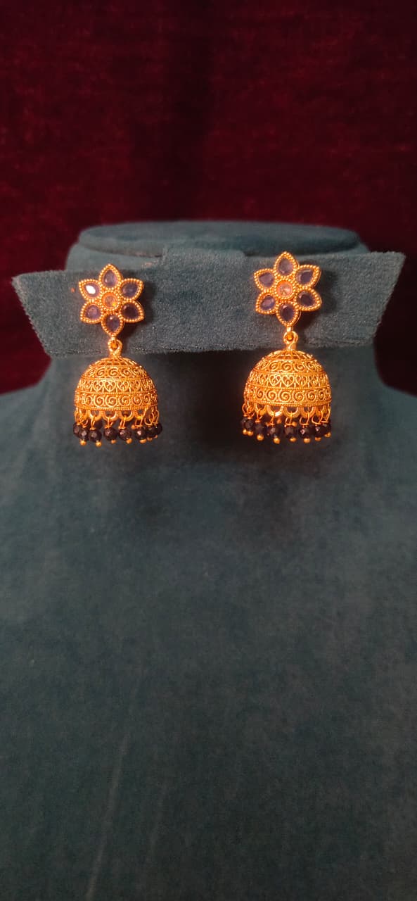 Stone jhumka