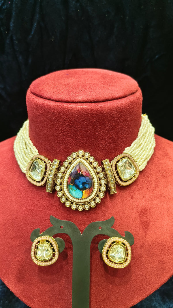 Kundan Chokar With Moti Pearl