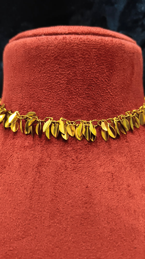 Delicate gold plated necklace choker