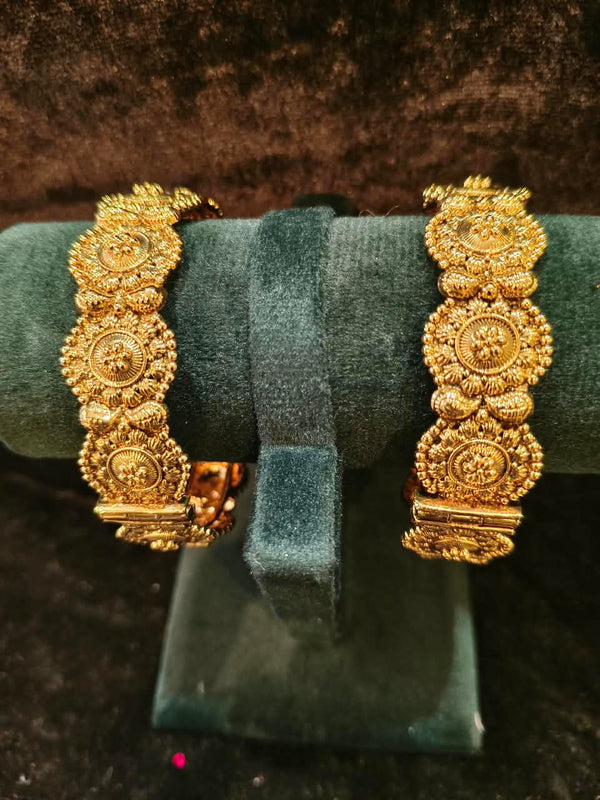 Gold polish Rajwadi Style 2 pic Bangles Size 2.4
