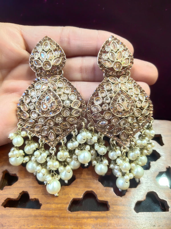 Stone Earring With Pearl Moti