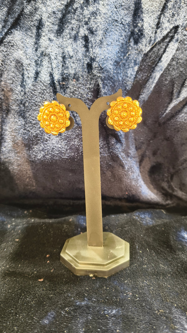 Delicate Moti Choker With Earrings