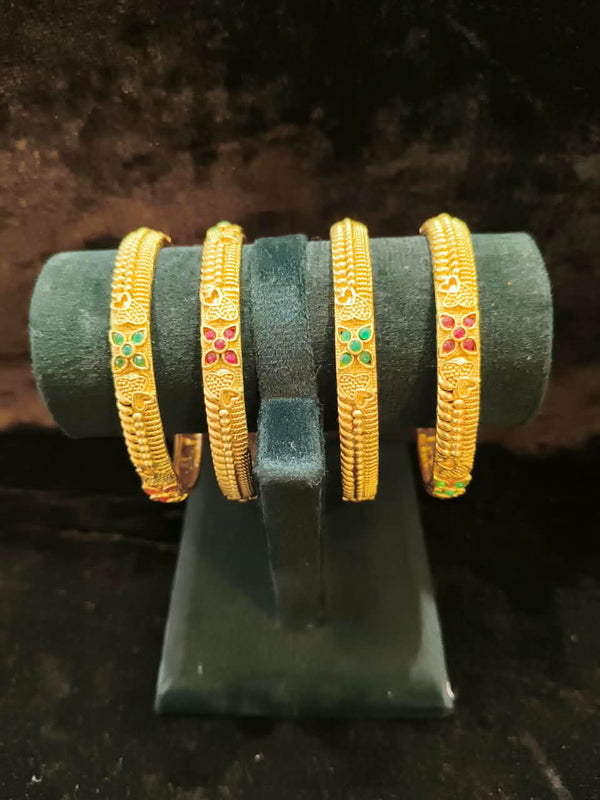 Gold polish Rajwadi Style 4 pic Bangles Size 2.4 with red and green kundan stone