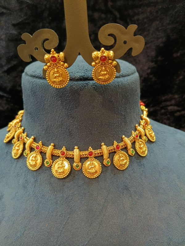 Traditional choker Necklace
