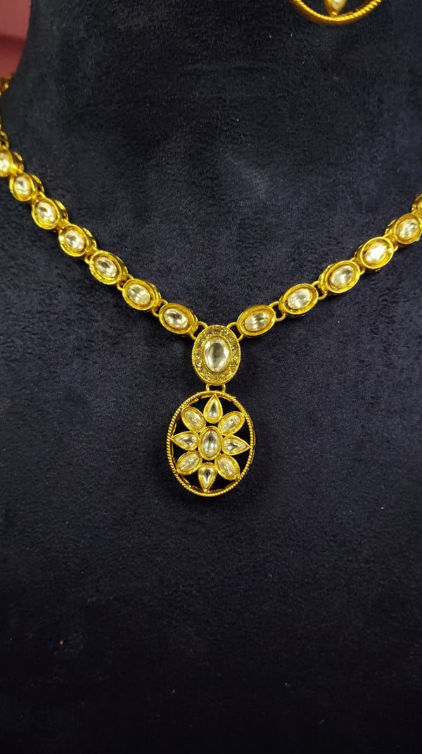 Short Kundan Necklace
