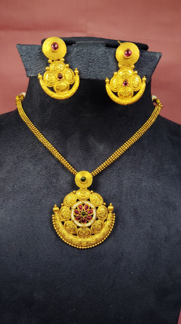 Short Rajwadi Necklace