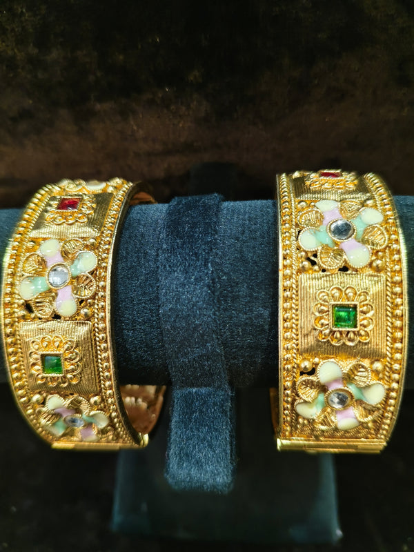 Bangles Rajwadi style 2.4 size 2pic