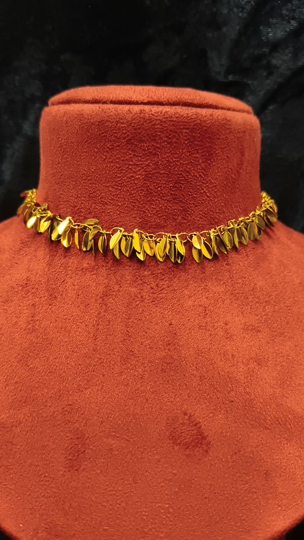 Delicate gold plated necklace choker