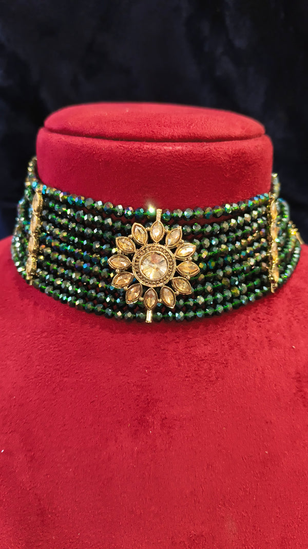 Choker necklace with colour beads