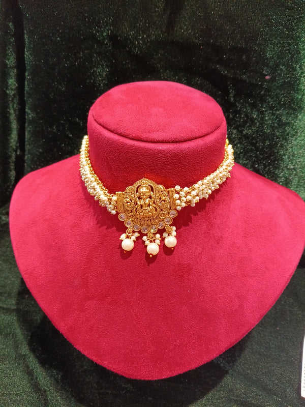 Traditional choker