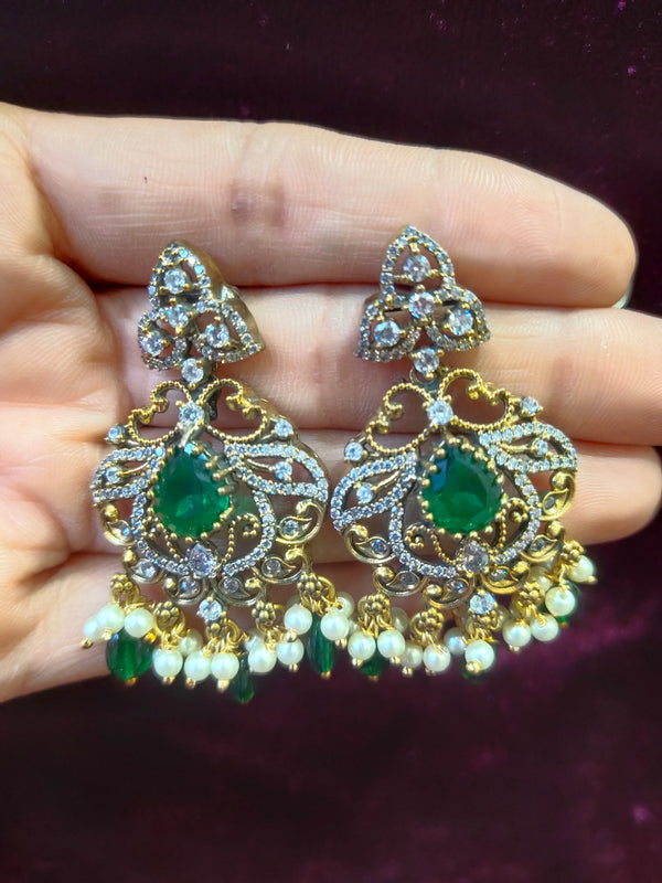 Hanging stone earring