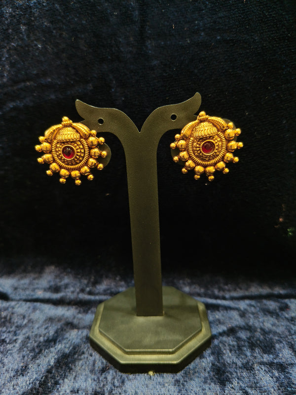 Kanthi Necklaces