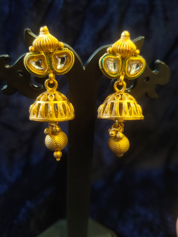 Kundan Rajvadi Short Necklace