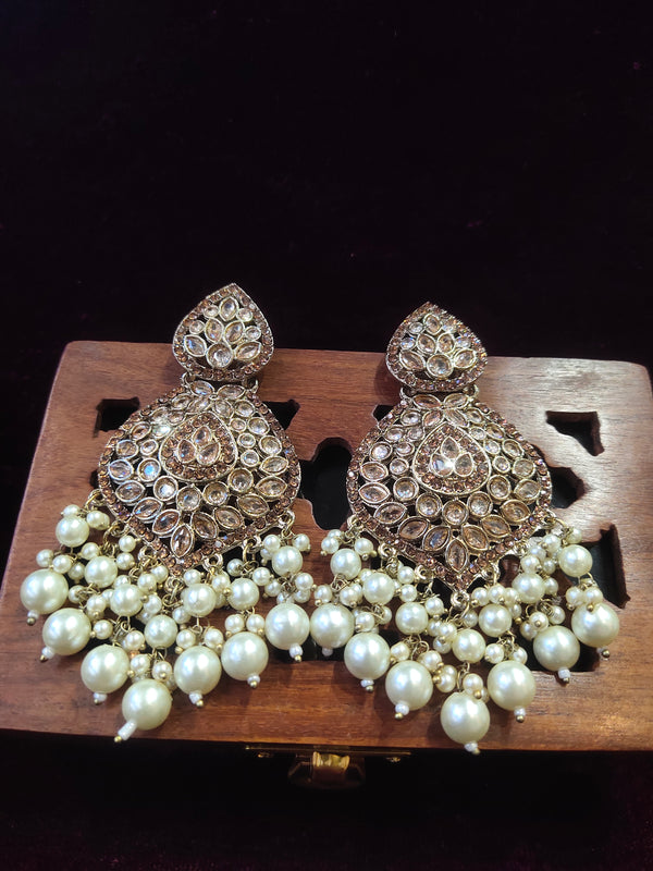 Stone Earring With Pearl Moti