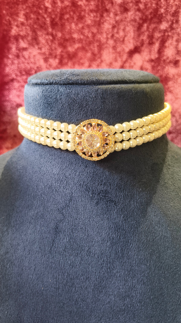 Choker Necklace with pearl