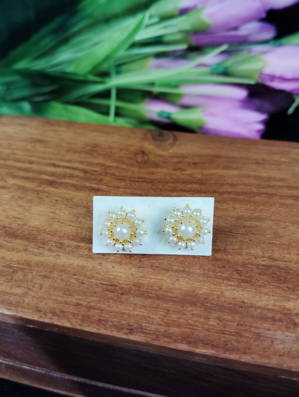 Small size primium Moti Stud Earring