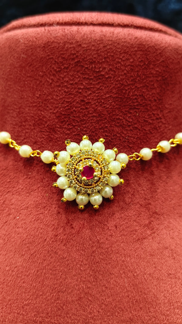 Delicate Choker necklace With Moti